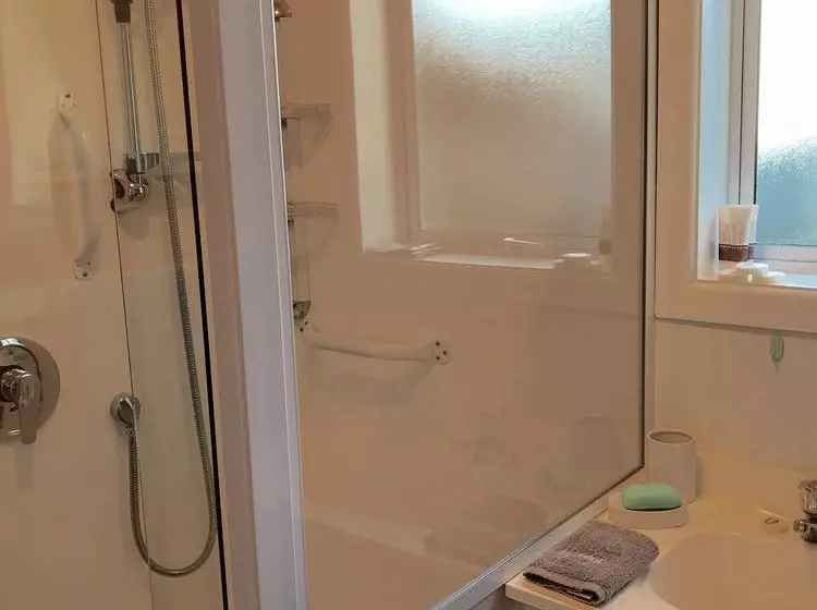 Majatalo Bluff Port Vista