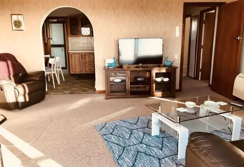 Majatalo Bluff Port Vista