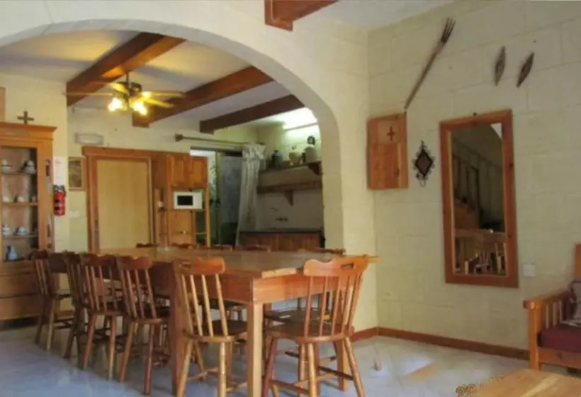 پانسیون Happy & Healthy Farmhouse Gozo