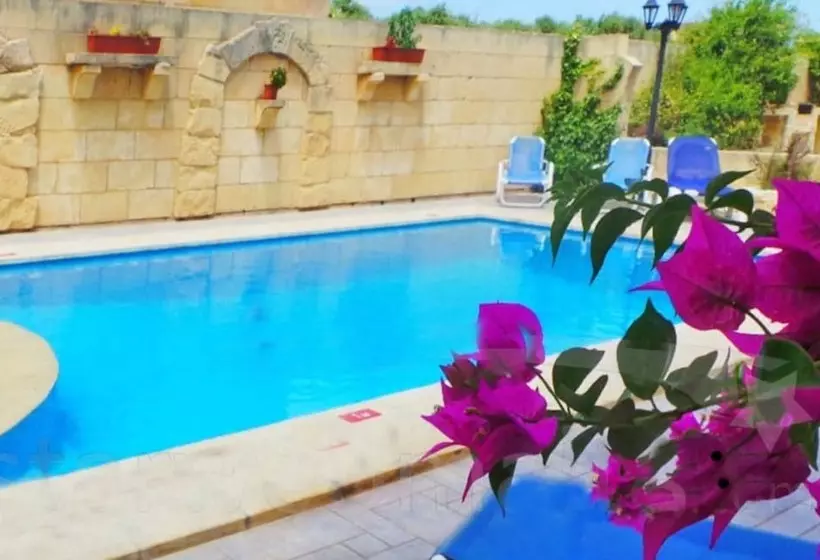 پانسیون Happy & Healthy Farmhouse Gozo