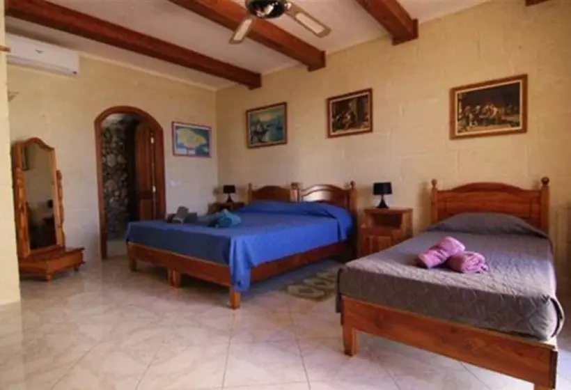پانسیون Happy & Healthy Farmhouse Gozo