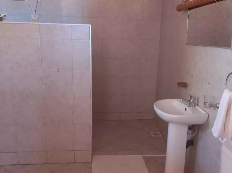 پانسیون Secrets Guest House Entebbe