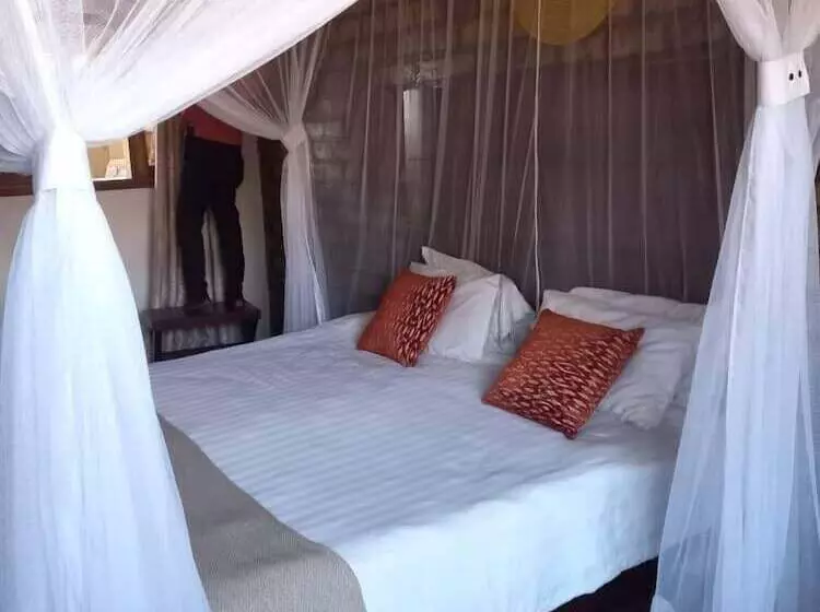 پانسیون Secrets Guest House Entebbe