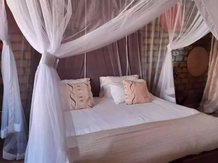 پانسیون Secrets Guest House Entebbe