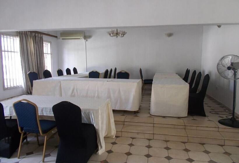 پانسیون Tecla Lodges