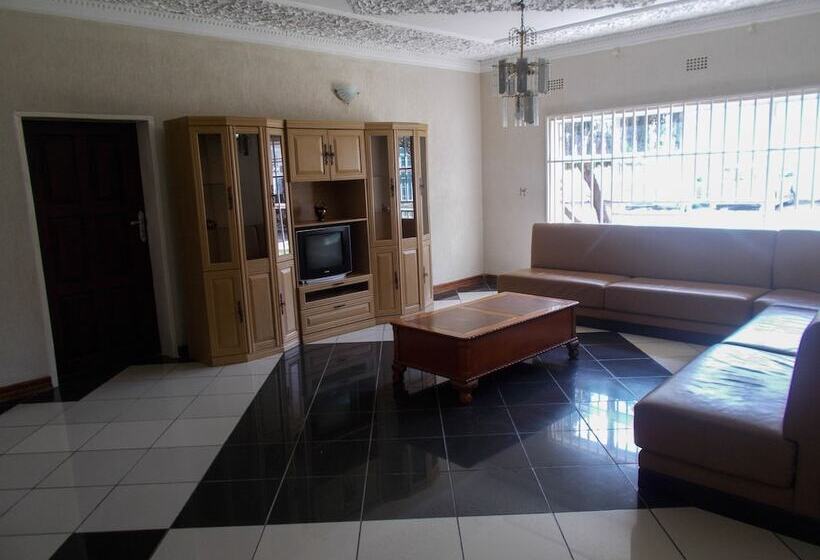 پانسیون Tecla Lodges