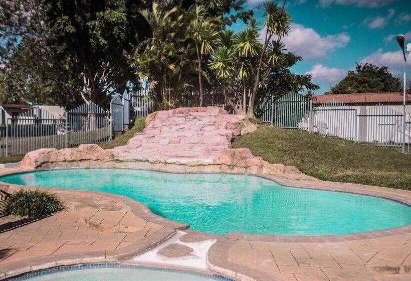 پانسیون Tecla Lodges