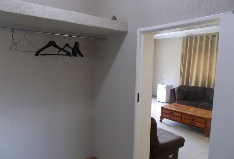 پانسیون Tecla Lodges