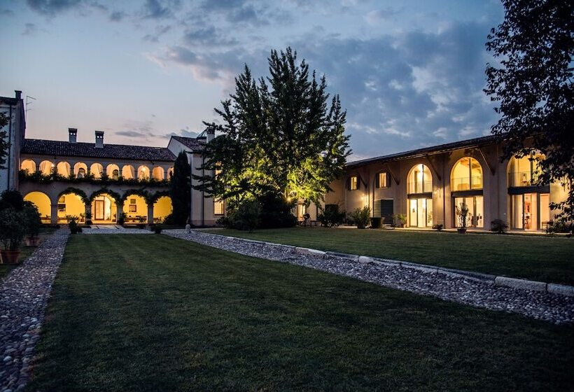 ホテル Agriturismo Corte Ruffoni
