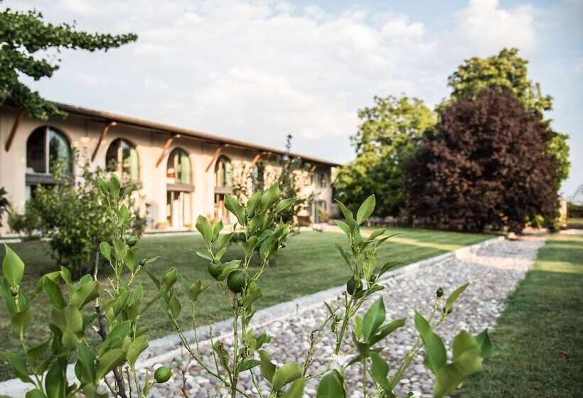 ホテル Agriturismo Corte Ruffoni