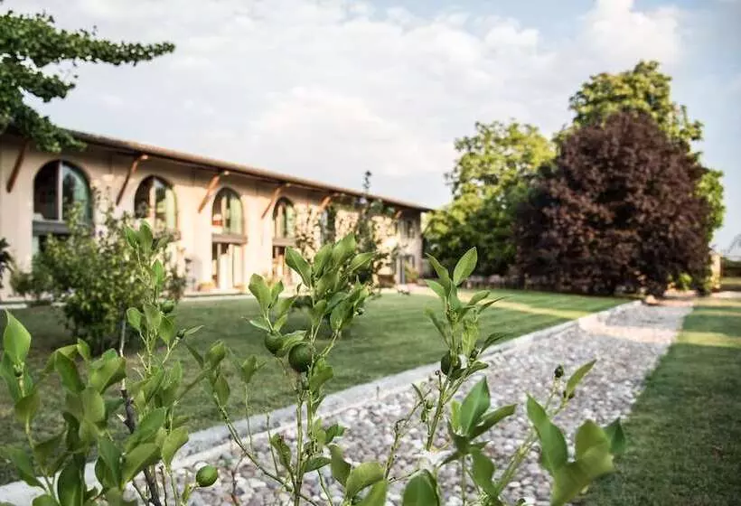 ホテル Agriturismo Corte Ruffoni