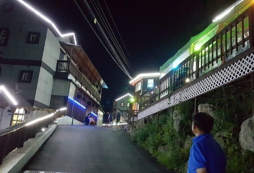 酒店 Haena Pension