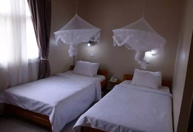 هتل Mahale Classic Lodge