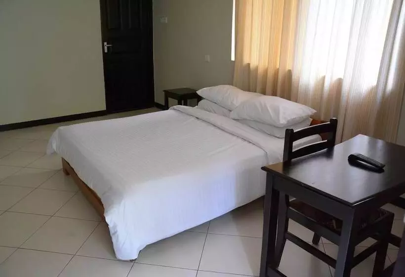 هتل Mahale Classic Lodge