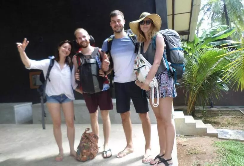 هتل Safari Queens Resort