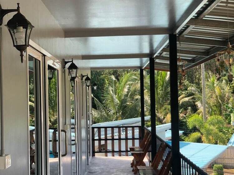 فندق Smile Resort Koh Mook