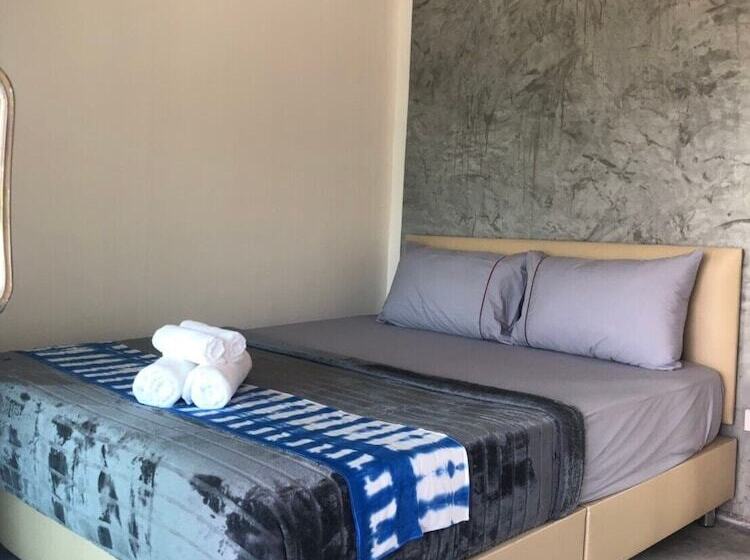 فندق Smile Resort Koh Mook