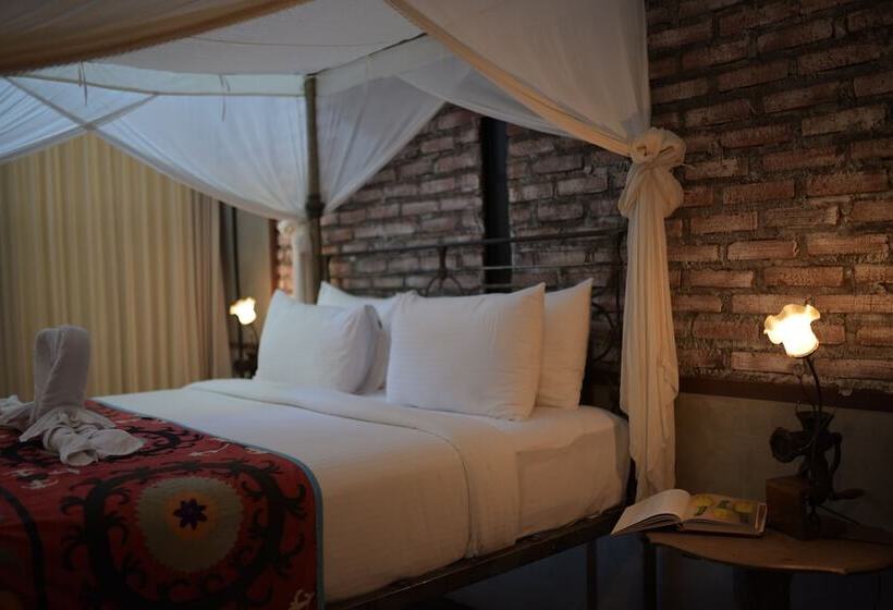 호텔 Taman Nauli Boutique Rooms