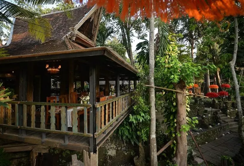 Hotelli Taman Nauli Boutique Rooms