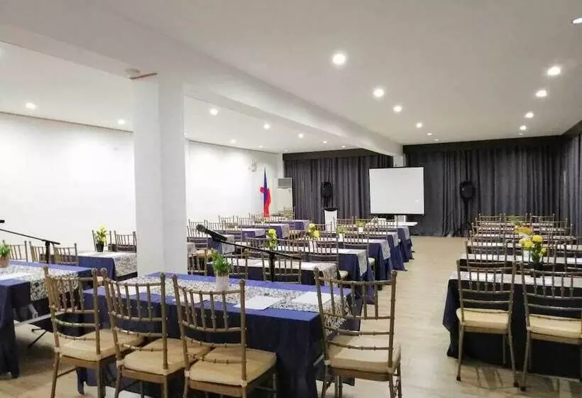 ホテル Whitewoods Convention & Leisure