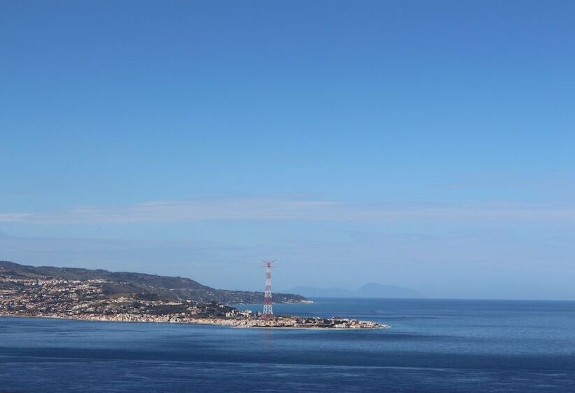 הוסטל Miramare Scilla Gyh Luxury