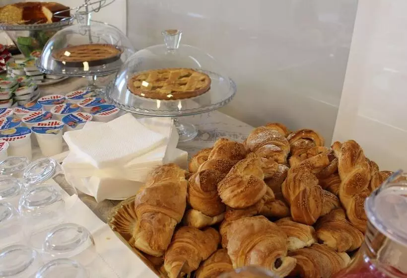 Retkeilymaja Miramare Scilla Gyh Luxury