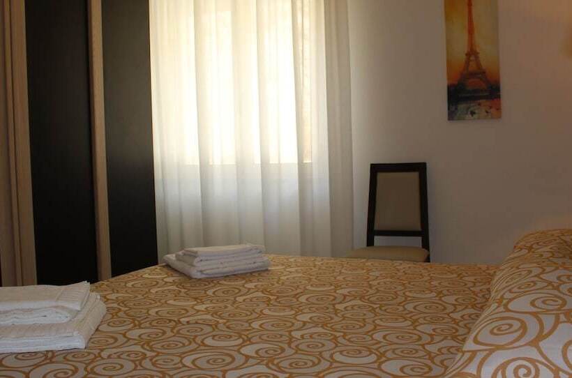 הוסטל Miramare Scilla Gyh Luxury