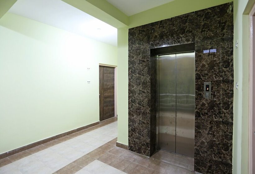 Oyo 11343 Hotel Sai International