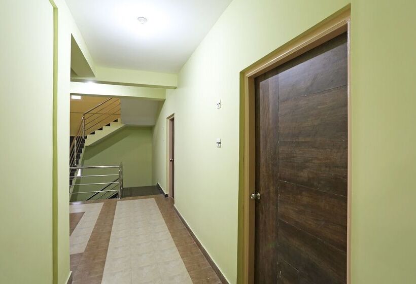 Oyo 11343 Hotel Sai International