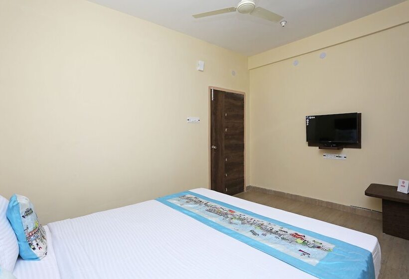 Oyo 11343 Hotel Sai International