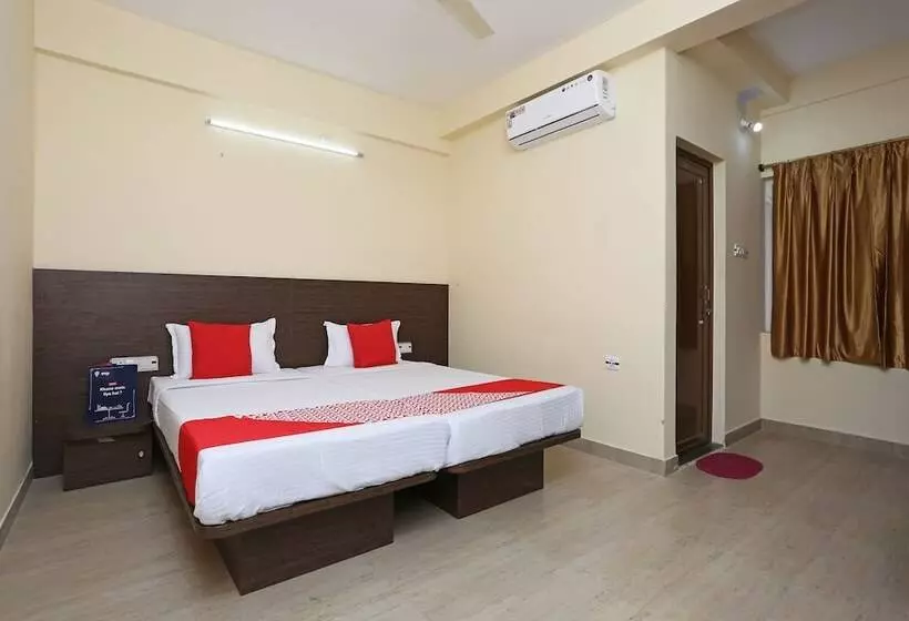 Oyo 11343 Hotel Sai International