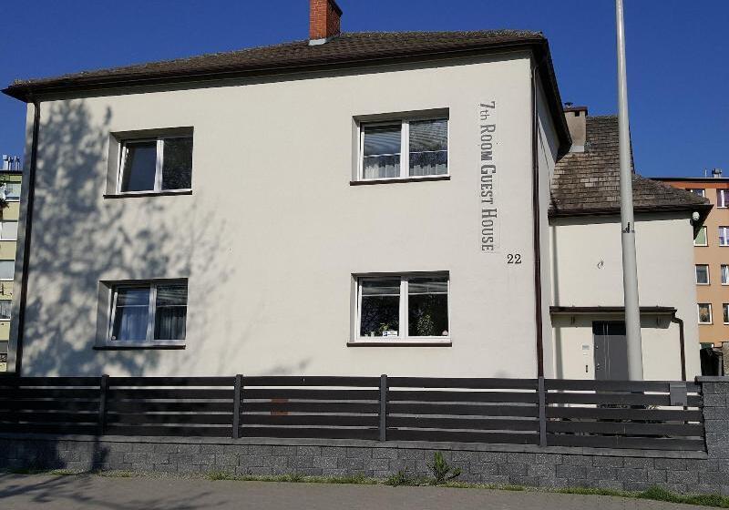 פנסיון 7th Room Guest House