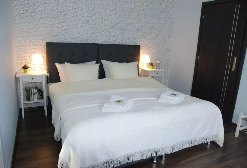 Majatalo 7th Room Guest House