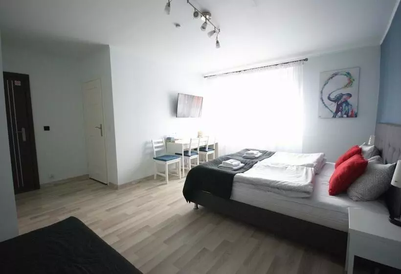 Majatalo 7th Room Guest House