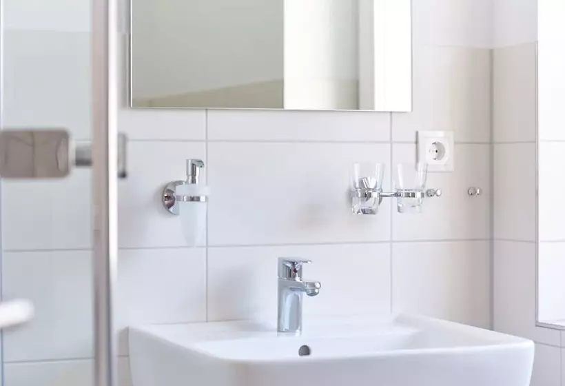 Majatalo Bei Meyers Schlafen & Feiern