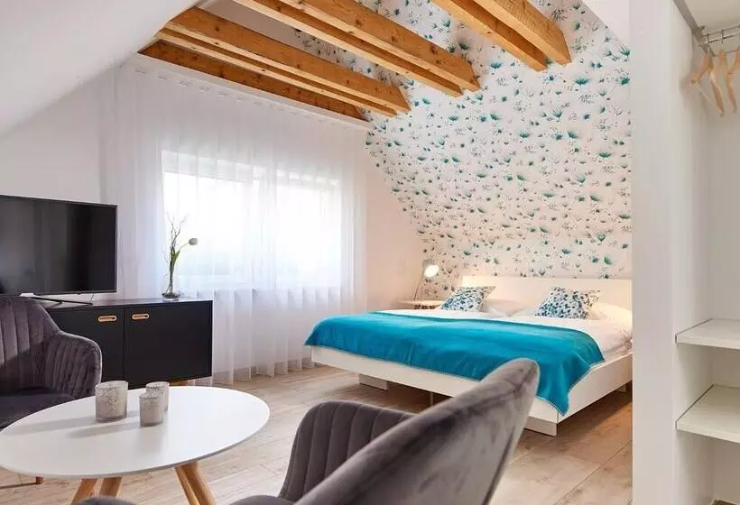 Majatalo Bei Meyers Schlafen & Feiern