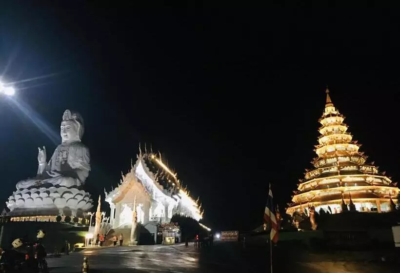 ペンション Chat House Soi 18 Mithuna Chiangrai