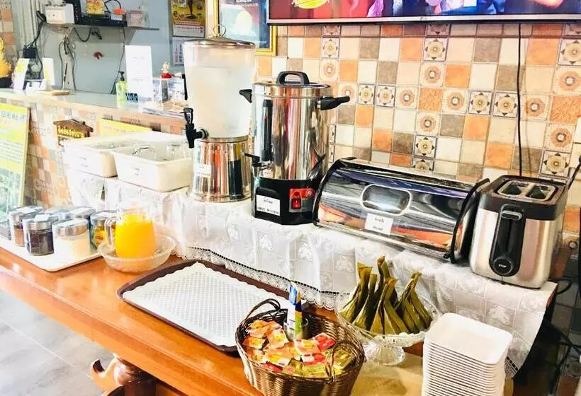 ペンション Chat House Soi 18 Mithuna Chiangrai