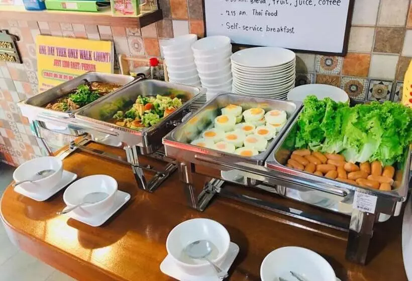 ペンション Chat House Soi 18 Mithuna Chiangrai