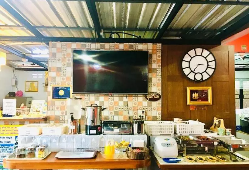 ペンション Chat House Soi 18 Mithuna Chiangrai