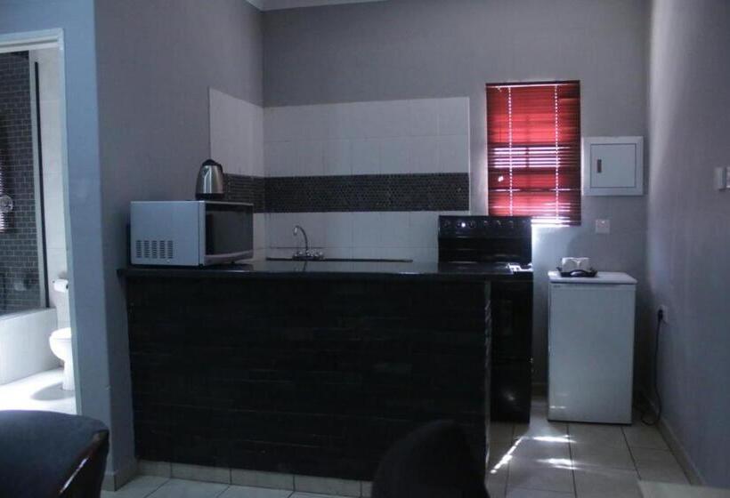 پانسیون Palapye Guest House