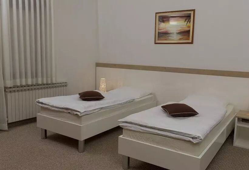 ペンション Rooms Pleška Zagreb Airport