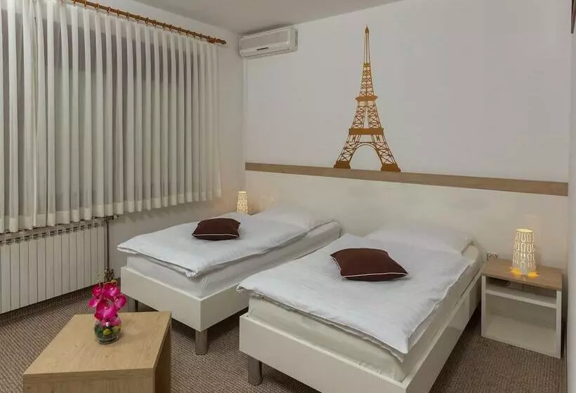 ペンション Rooms Pleška Zagreb Airport