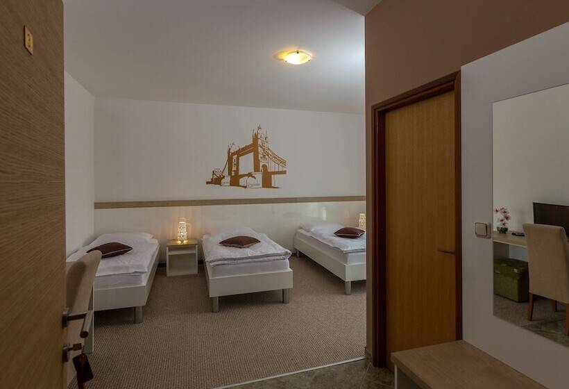 פנסיון Rooms Pleška Zagreb Airport