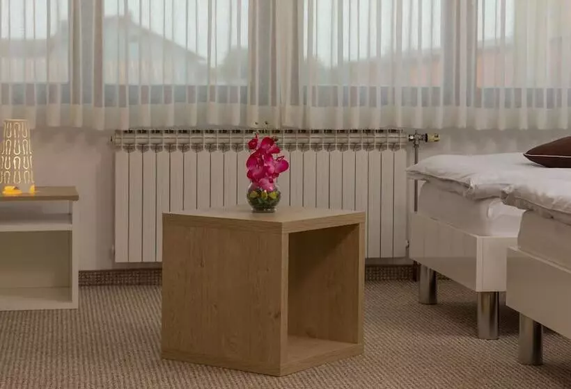 ペンション Rooms Pleška Zagreb Airport