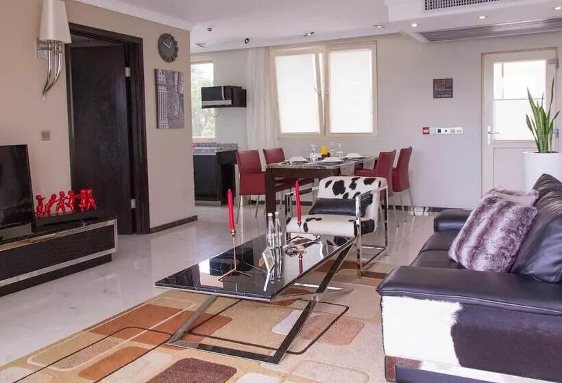 Red Mango Apartment