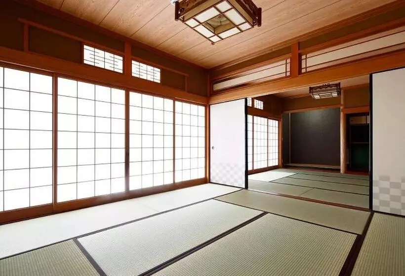 Retkeilymaja 宿屋 天空