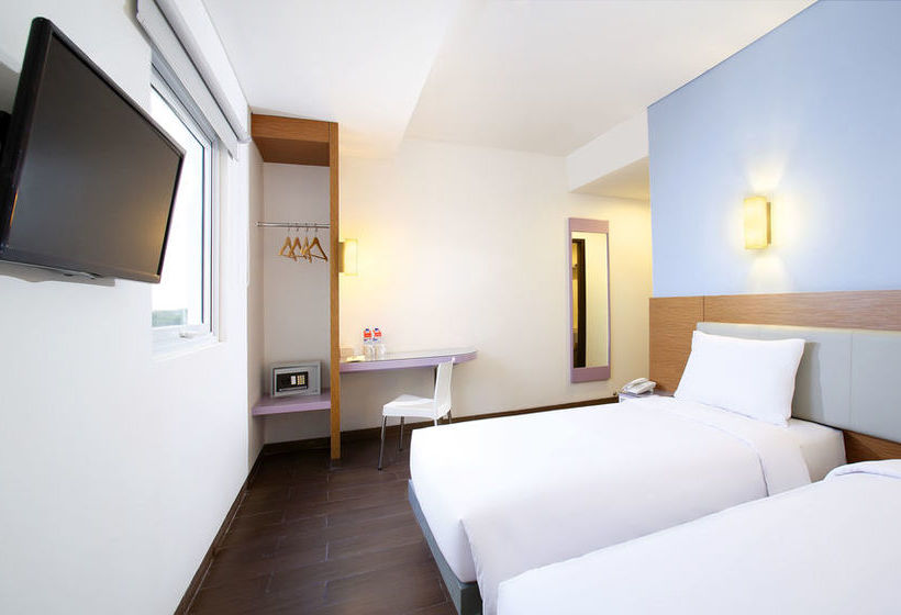 Amaris Hotel Karawang