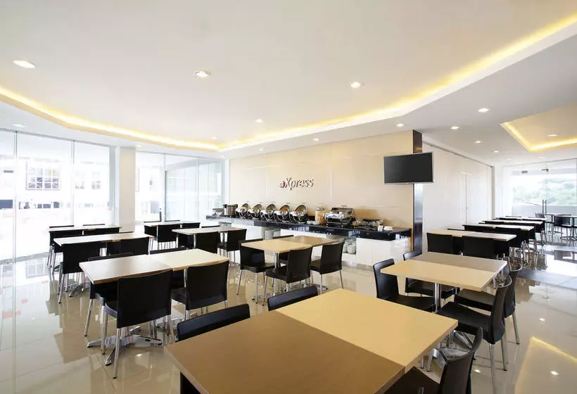 Amaris Hotel Karawang