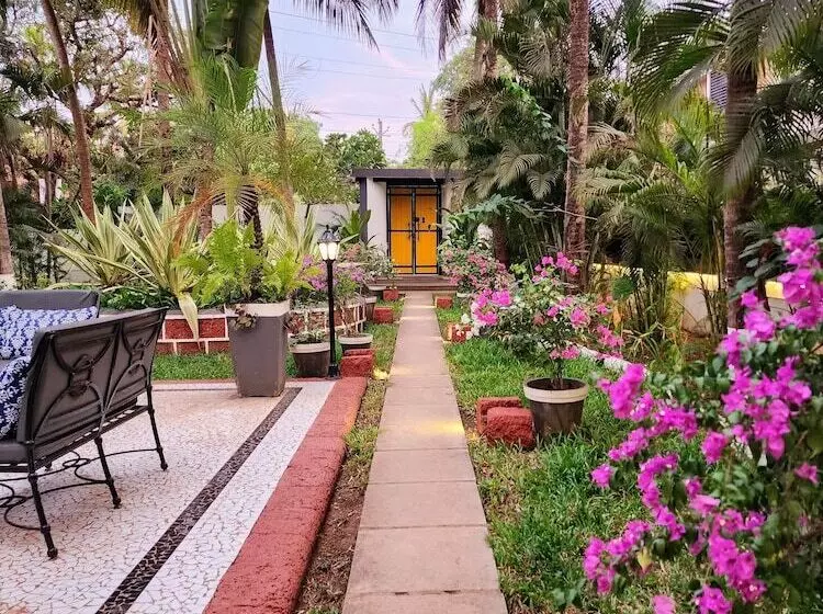 ベッドアンドブレックファースト 5 Bedroom Heritage Goan Villa